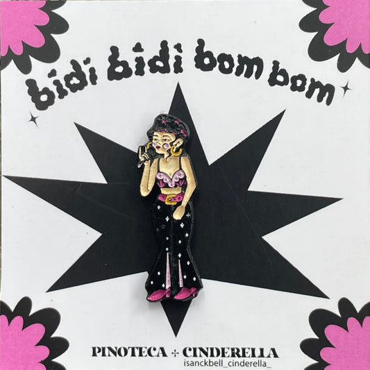 Pin Selena x Cinderella - Hipnosis